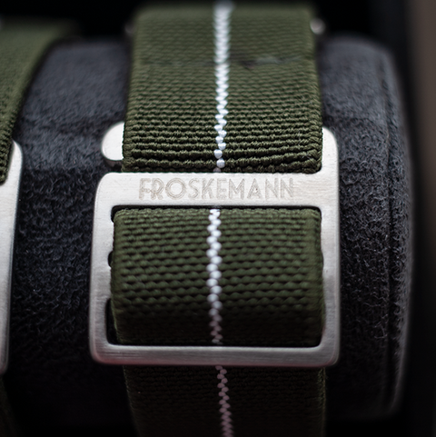 Froskemann Elastic Strap – Olive Green w/ White Pinstripe