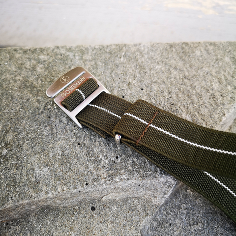 Froskemann Elastic Strap – Olive Green w/ White Pinstripe